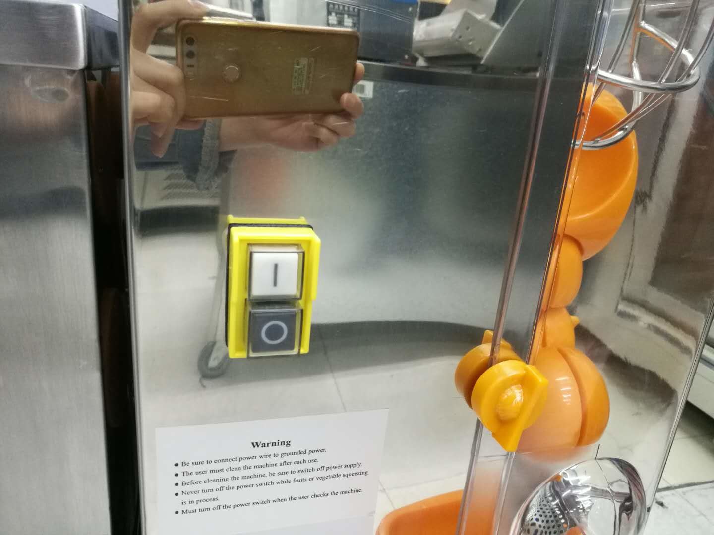 Automatic Orange Juicer 20 Orange/min Transparent Front Cover Orange Processing Equipments