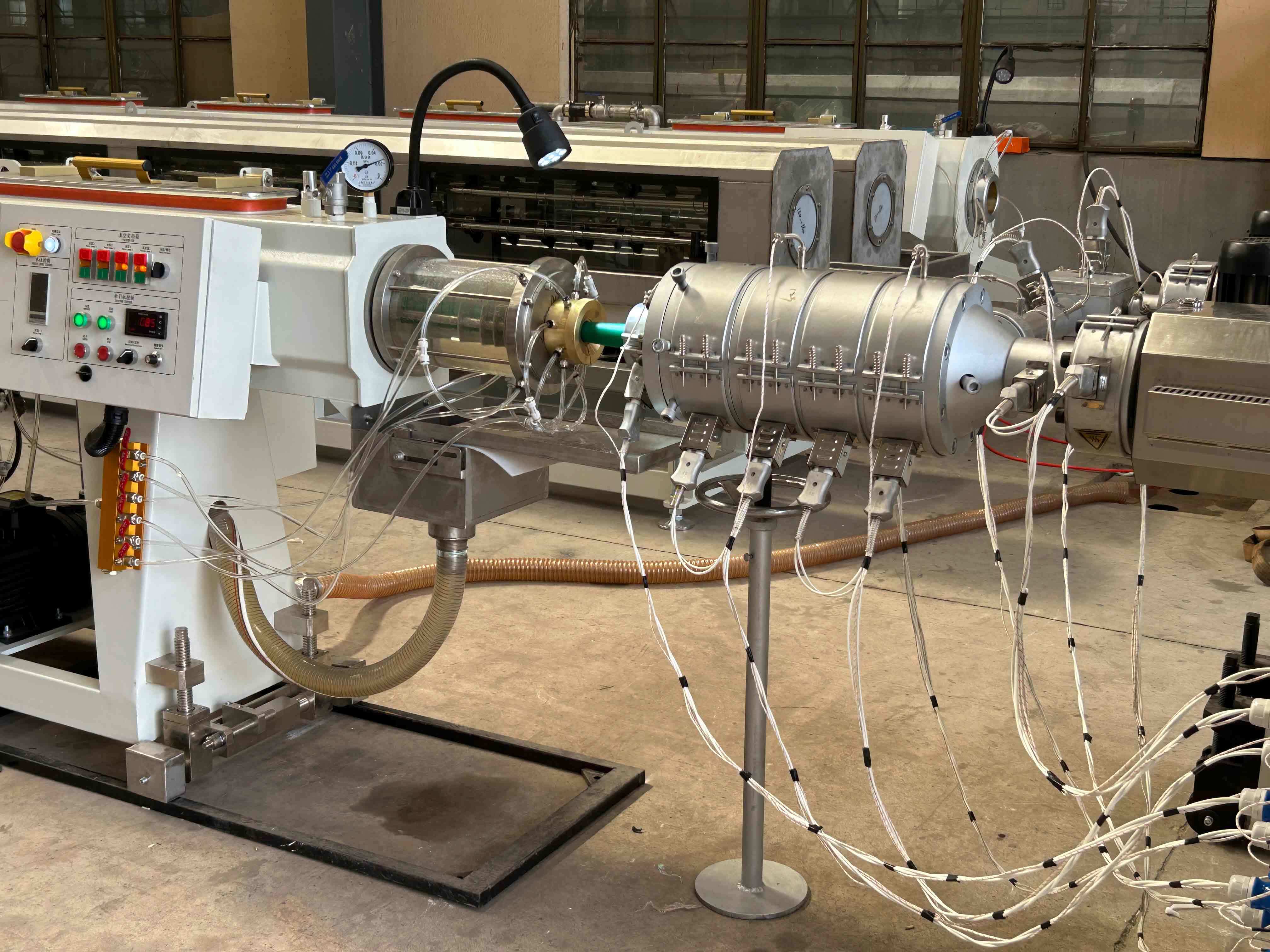 Plastic Pipe Making Manufacturing Machine Gas Pipe Extrusion Production Line PPR Water Pipe Extrusion Machine