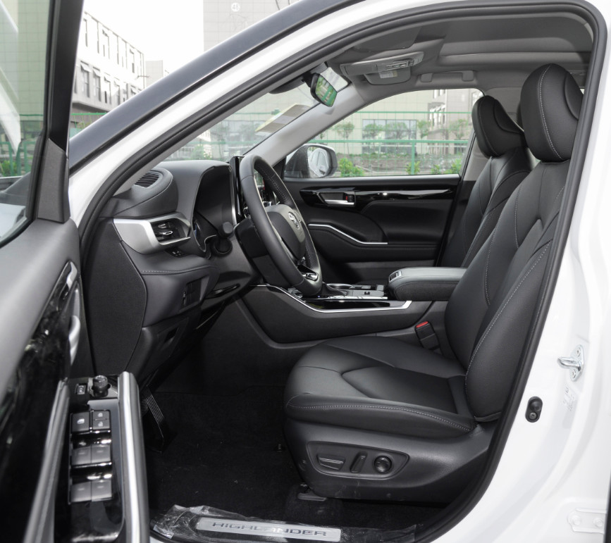 Latest Mixed Hybrid Toyota Highlander Double Engine 2.5L 4WD 7 Seats Luxury Model