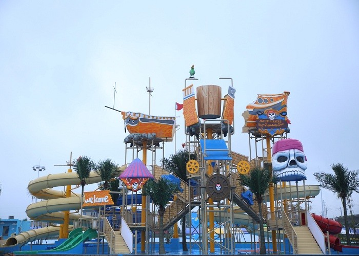 Amusement Playground Swimming Pool Water Slides Park Rides