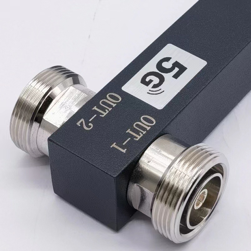 High Quality RF 2 Way Power Splitter 10W Highfrequency Range 350-3800MHz with SMA Female Connector Type Widely Used for Base Station