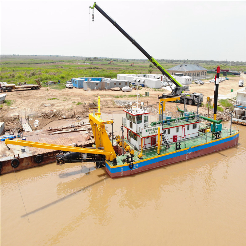 Diesle Engine Hydraulic Siemens Control 20 Inch Cutter Suction Dredger