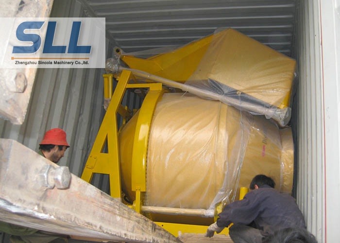Mini Mobile Batching Plant , Mobile Concrete Mixer Machine With Bucket Lifting