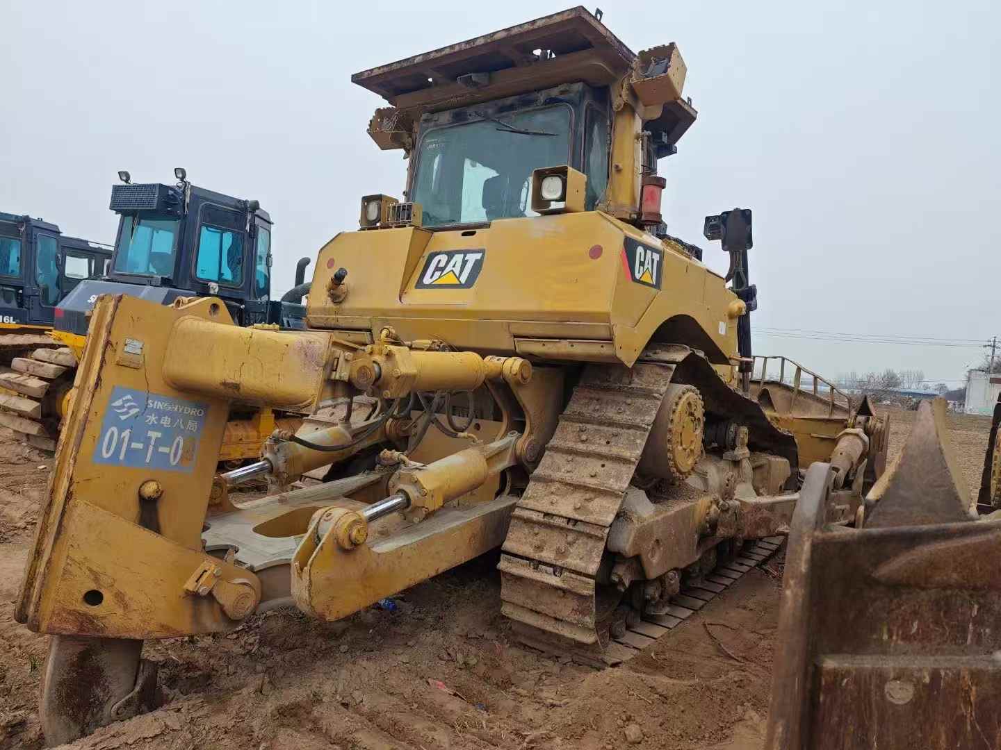 Used Caterpillar D8T Bulldozer Crawler Tractor Heavy Construction Equipment Good Condition