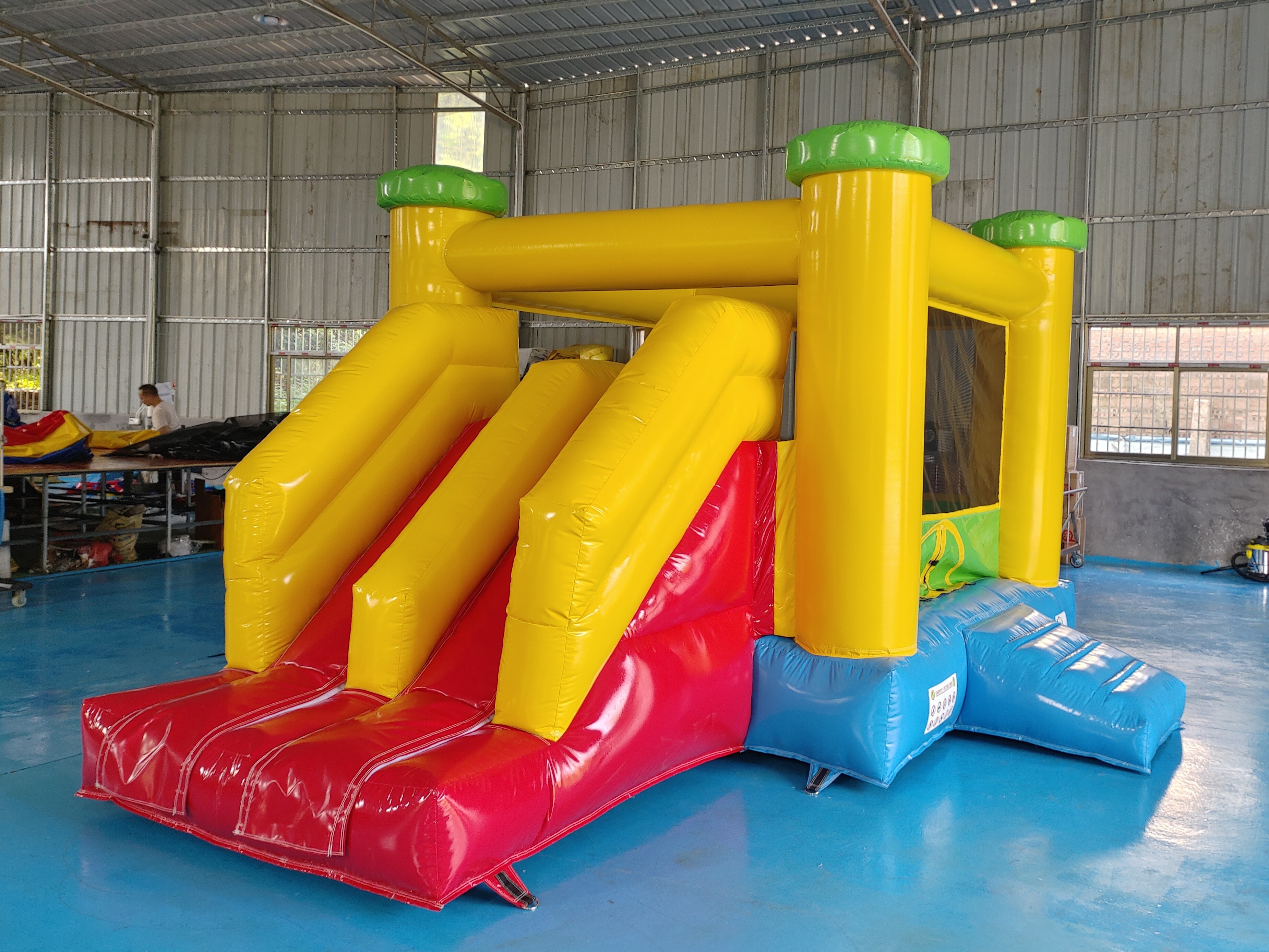 Commercial Popular Inflatable Bouncy Castle Inflatable Bounce House With Slide Combo Jumping Park For Kids