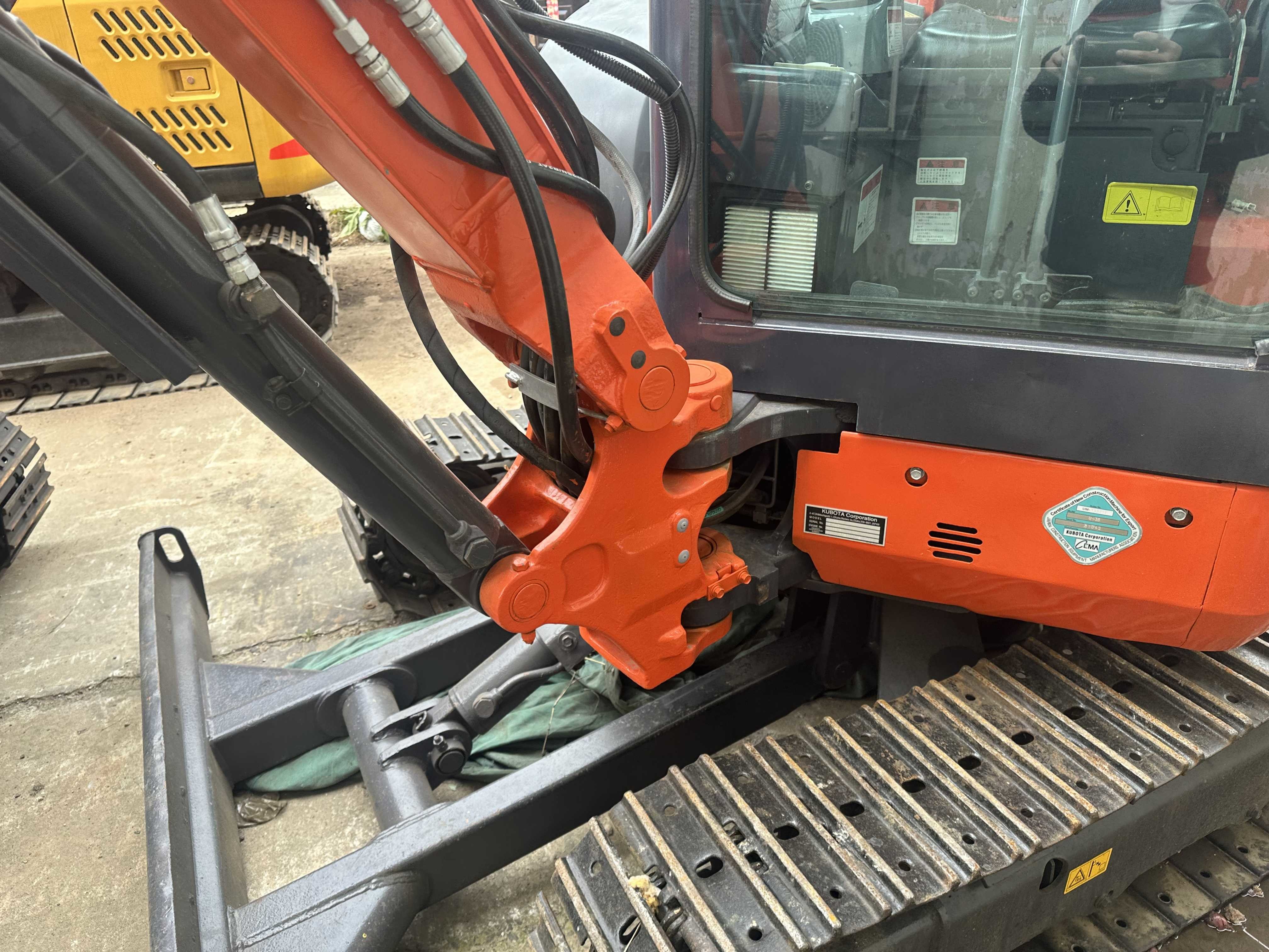 Secondhand Kubota Digger U35 Used 3.5ton Small Type Mini Crawler Excavator