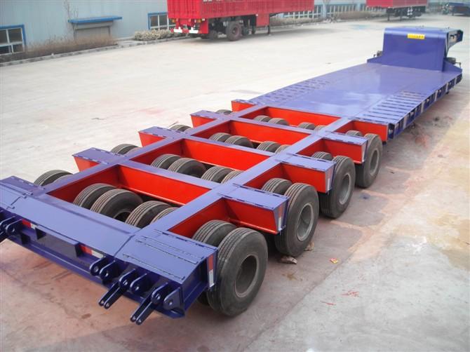 Semi-Trailer 150ton Heavy Duty 4 Line 8 Axle Low Bed Trailer with 32 Tyres and Gooseneck
