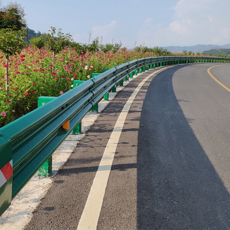 Hot Dip Galvanized Steel AASHTO-M180 W beam Highway Guardrail for Customized Projects