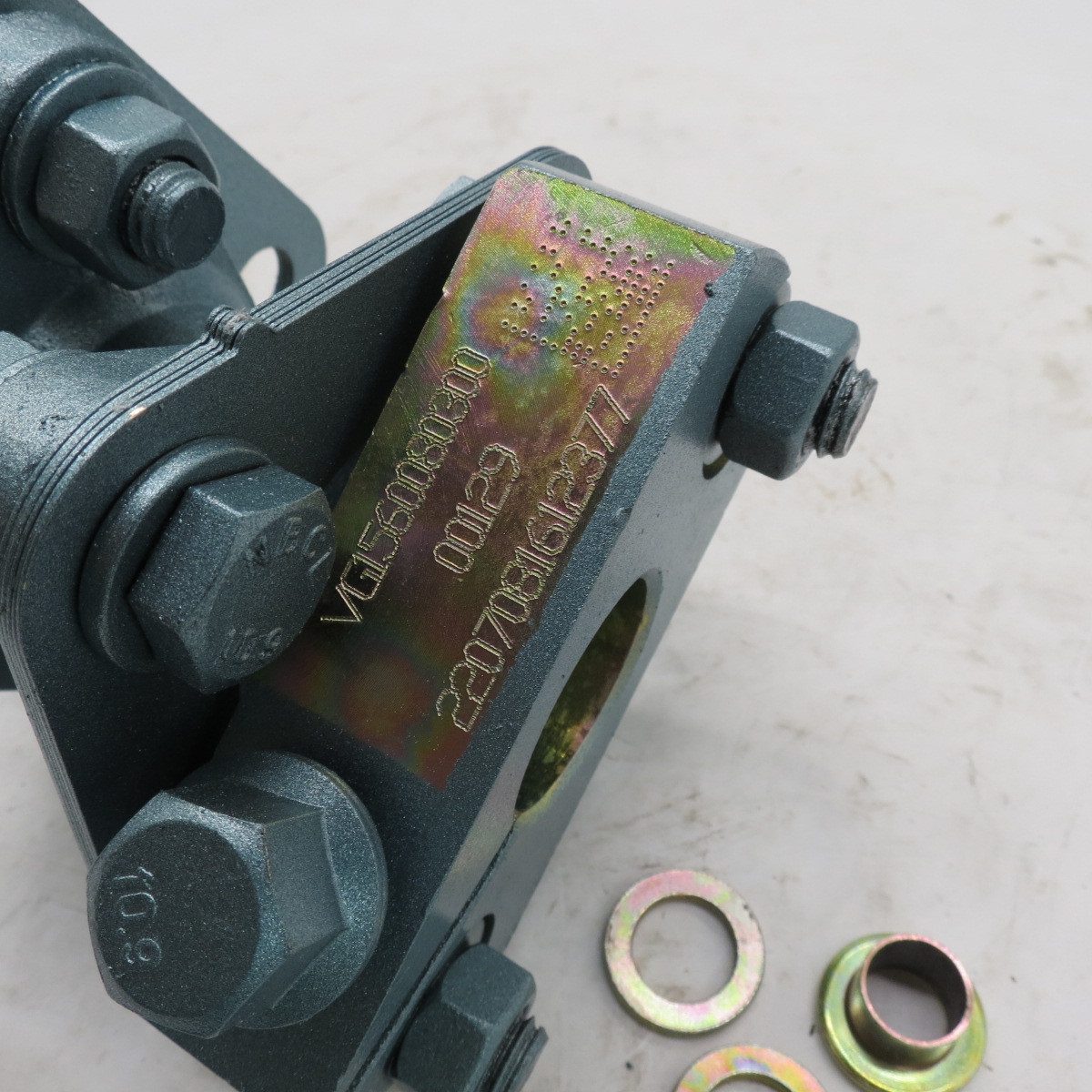 Good Quality China Supply Heavy Duty Truck Engine Parts Coupling VG1560080300 for truck parts