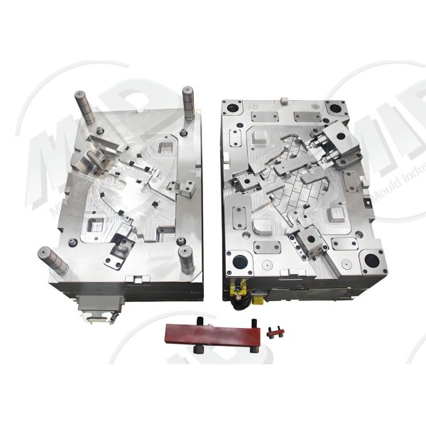 Quality High Accuracy Plastic Injection Molds 1 – 8 Cavity Insert Injection Mold For Embedded Metal Components for sale