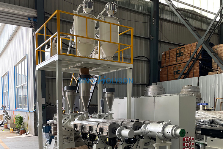 Single Screw Extruder Flexible Plastic Pipe Making Machine