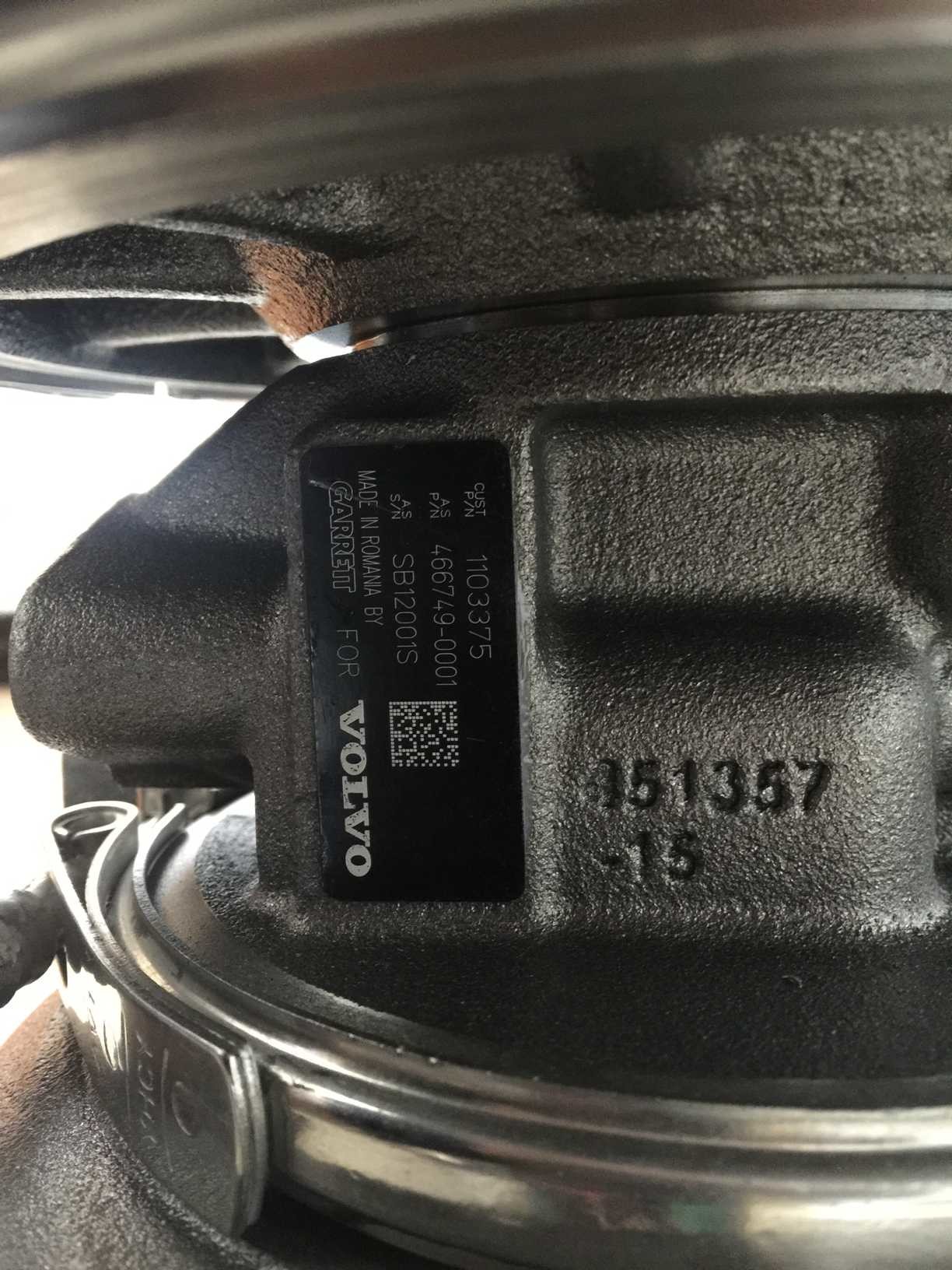 OEM VOLVO TURBO part No.: E11033755，use for HITACHI EH650 Turbocharger