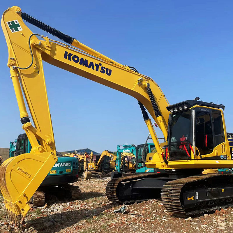 Used middle Komatsu PC240LC hydraulic Excavator 1.2m³ Capacity Bucket 125kw Rated Power