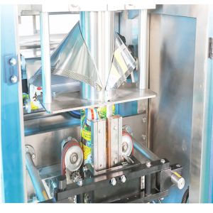 Food Vertical Packing Machine 350kg 2.5kw With Forming Function And For Counting