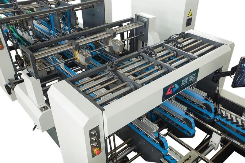 350-800gsm White Cardboard Folder And Gluer Machine 250m/Min