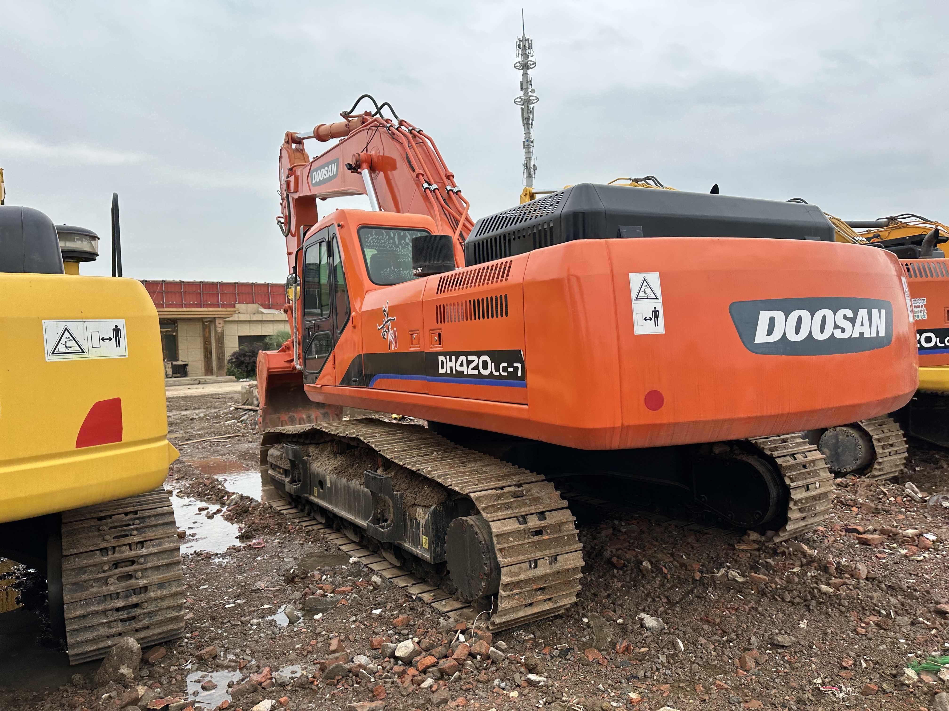 Used Doosan Digger DH420LC-7 Secondhand 42ton Big Type Crawler Excavator
