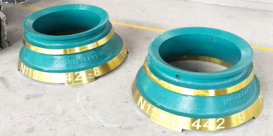Crusher concave mantle position