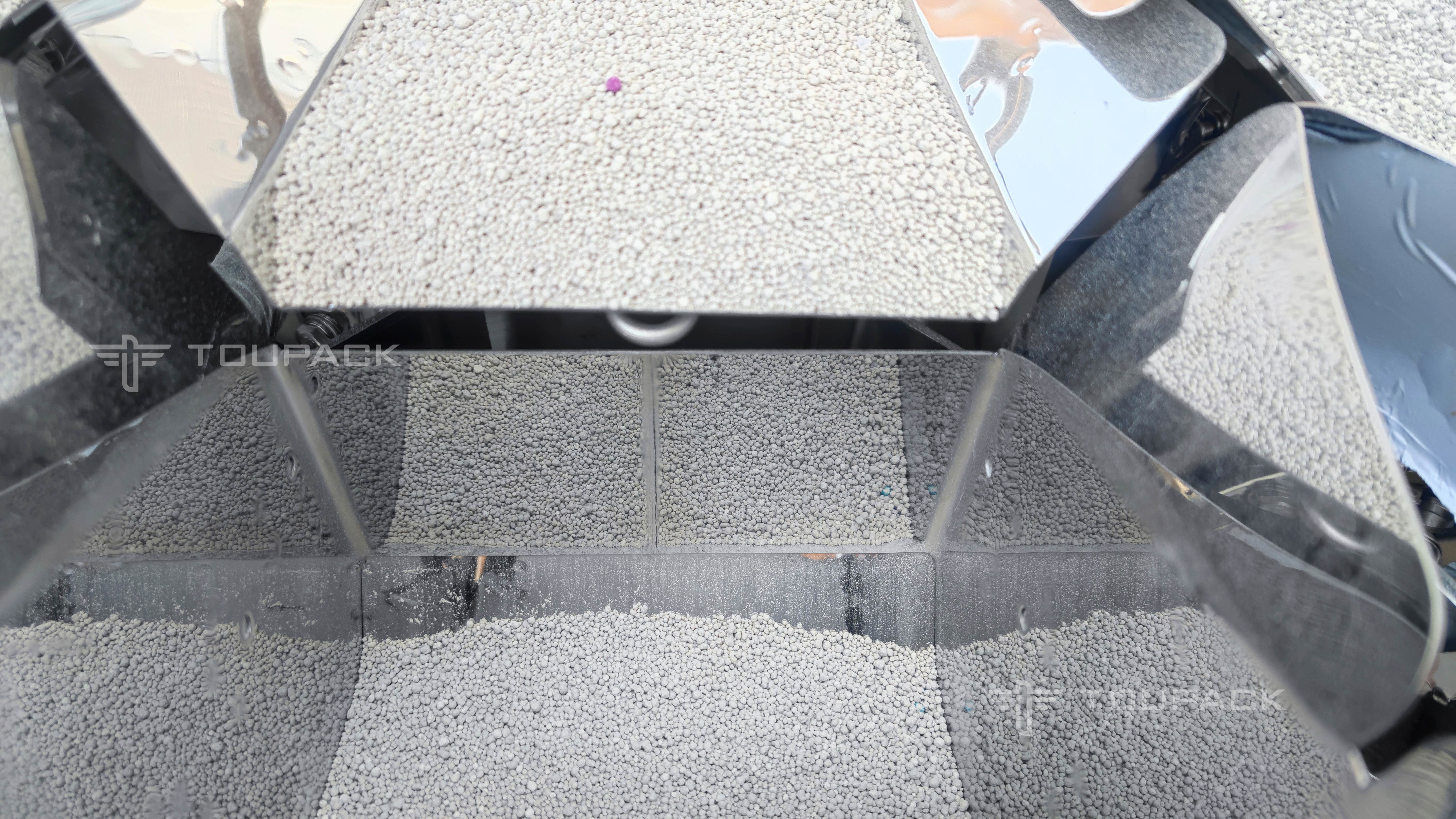 Automatic 4KG 10KG 18KG Granule 14 Head Weigher Cat Litter Bag Filling Packing Machine