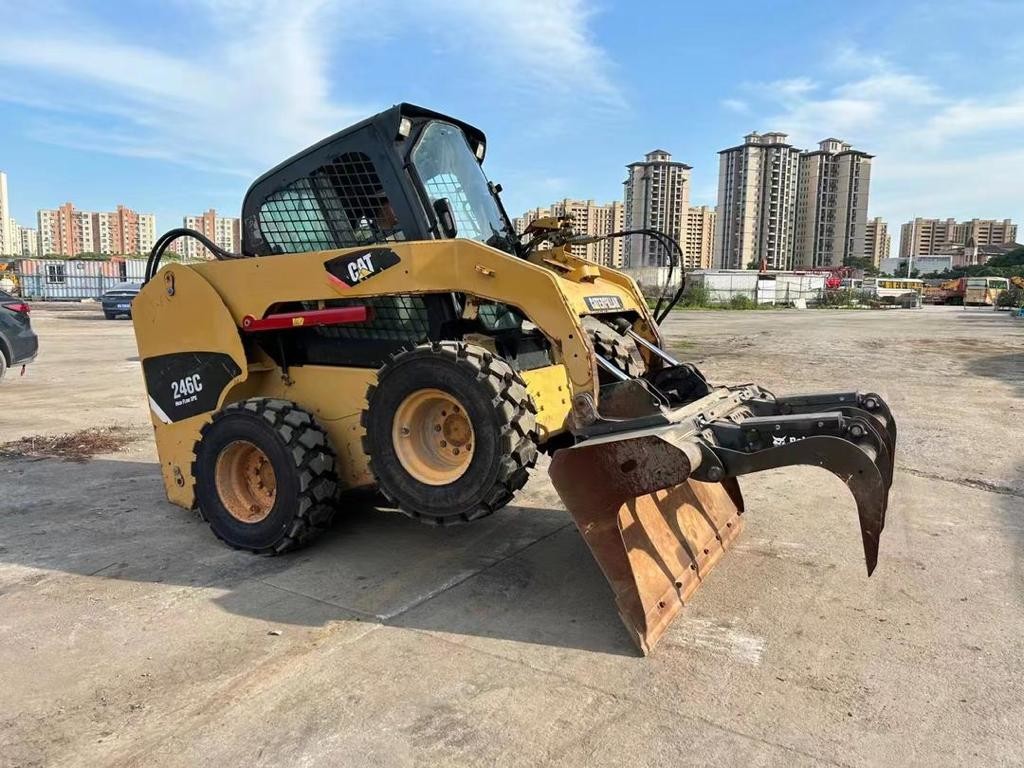 Efficient Operation Used CAT 226B Skid Steer Loader Automatic Original USA