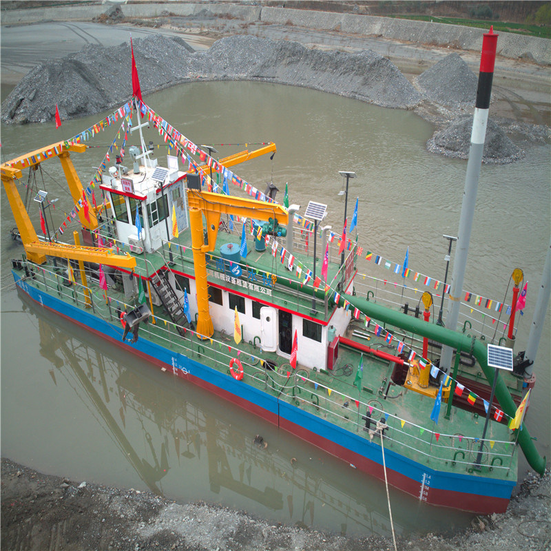 Diesel Engine Power Hydraulic Carriage 24 Inch Lake Mud Dredger
