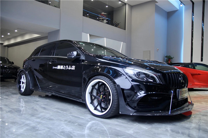 For Mercedes AMG A45 Carbon Fiber Body Kit A45 Upgraded Top Style Front Shovel Diffuser Spoiler Wide-body Kit