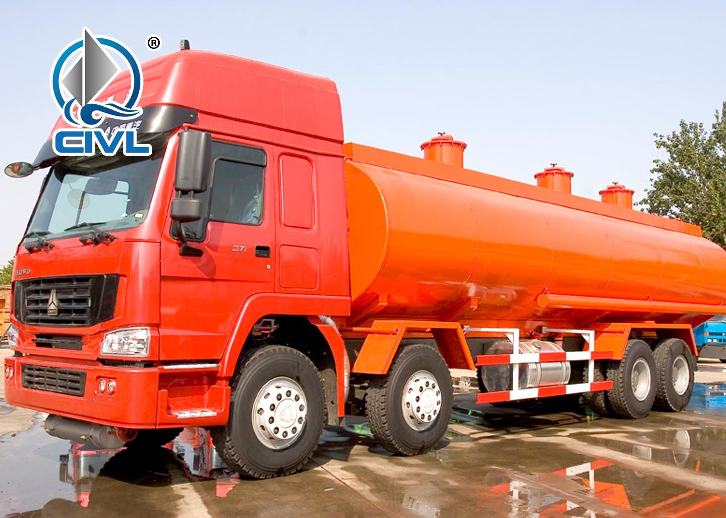 Transport 30m³ Cooking Oil Stainless Steel Tank With 371HP Euro II / EuroIII Engine