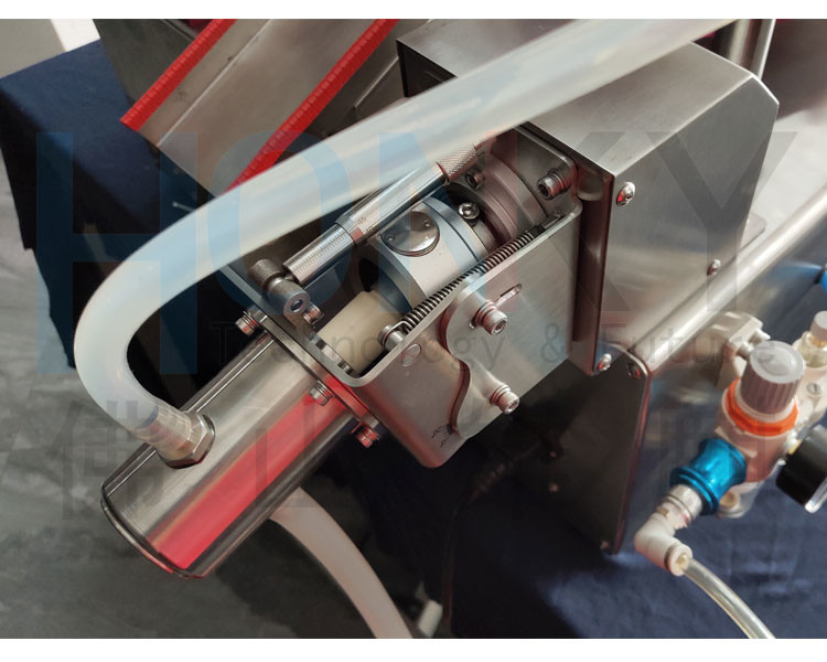 Clean Bench Type Desktop Filling And Capping Machine For 50ml Bio-Reagent Bottle With High Precison Piston Pump