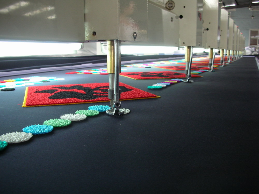 Chenille Commercial Computerized Embroidery Machine 0.1 - 12.7 Mm Stitch Length