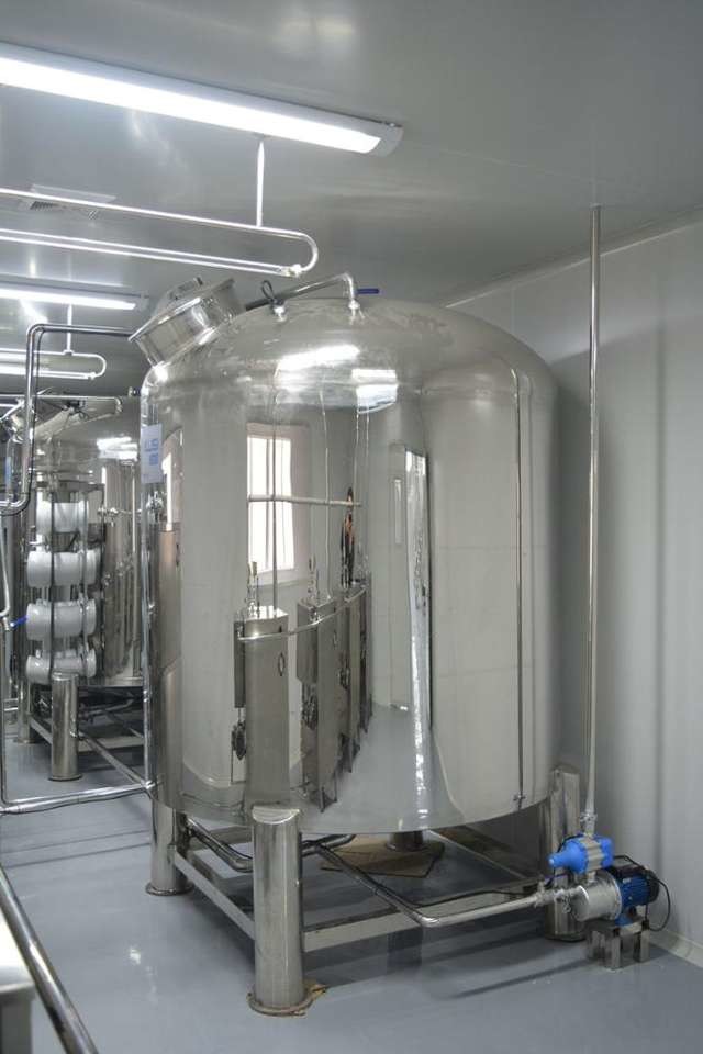 Ailusi 20000L Sanitary Grade Vertical Sealing Stainless Steel Liquid Storage Tank