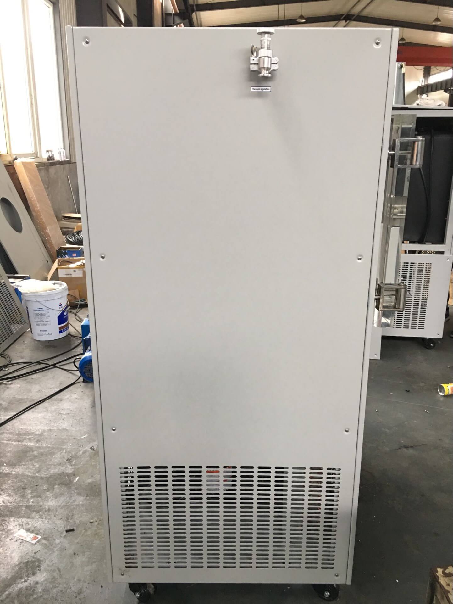 Pilot vacuum freeze dryer (2)