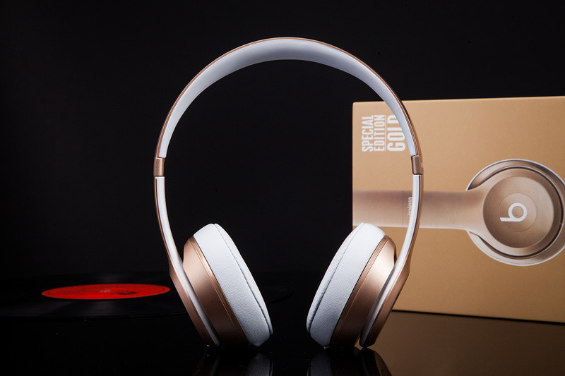 Beats by Dr.Dre Solo2 Wireless Headband Wireless Headphones Special Edition Gold
