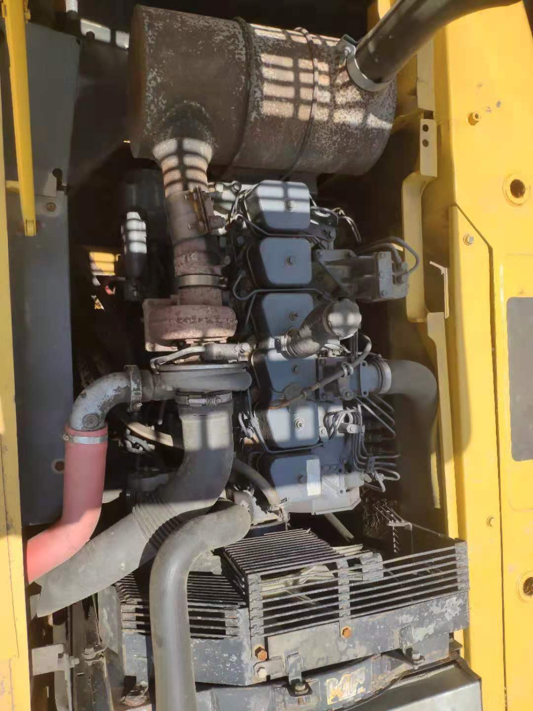 20 Ton Komatsu Hydraulic Crawler Excavator 107KW 3800 Hours in Spain Yellow