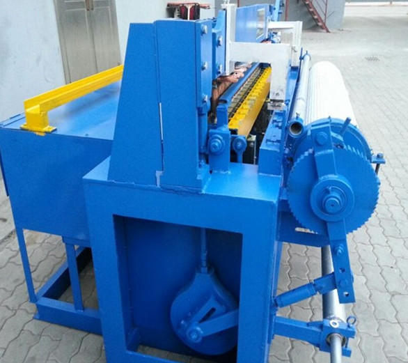 2017 Full Automatic Chicken Mesh Welded Wire Mesh Machine Factory