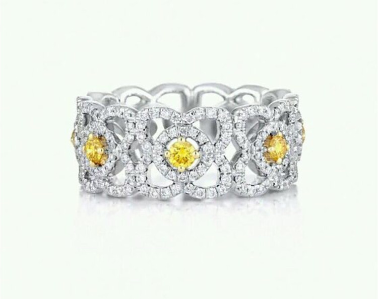 diamonds of sakura key 18kt gold with yellow gold or white gold or pink gold