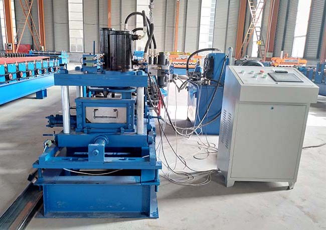 U Shape Purlin Roll Forming Machine 20mm Middle Plate For Construction Material Making