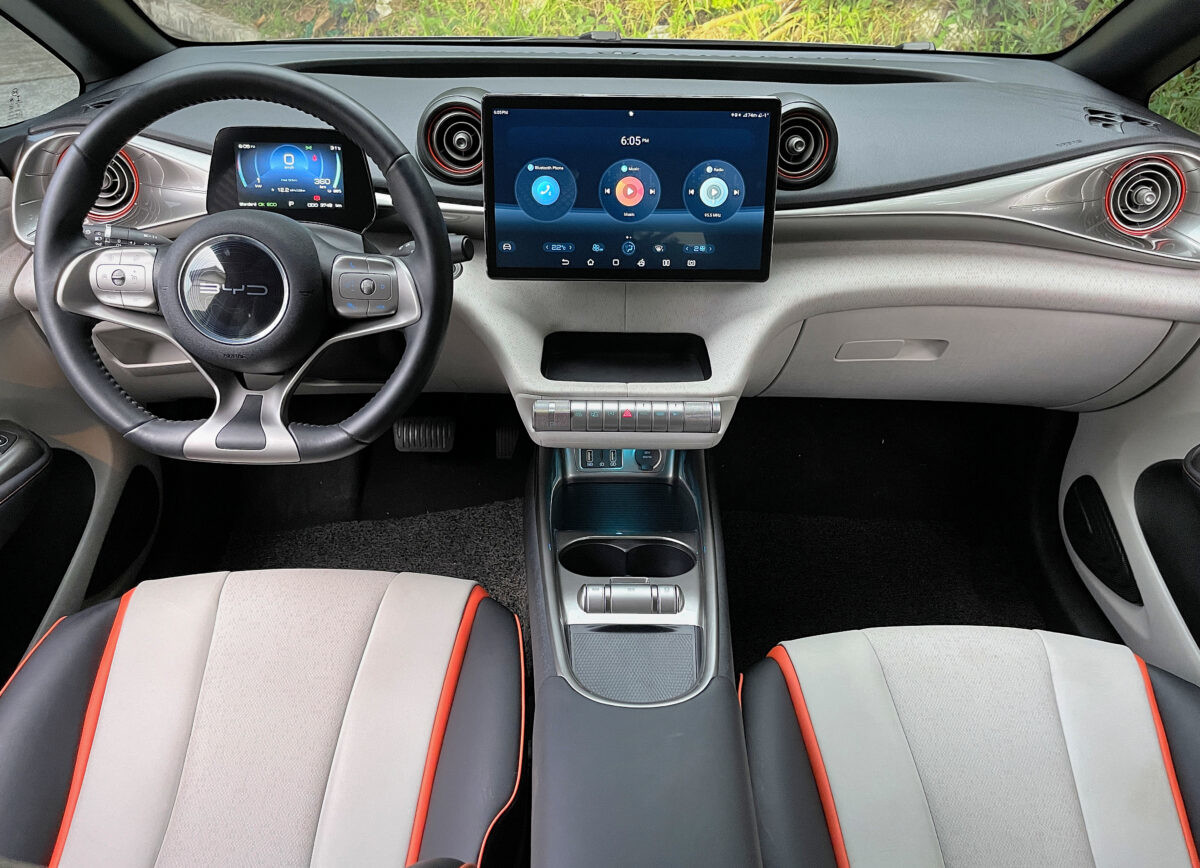 BYD Dolphin 2022 Pure Electric Car 5 Doors 150km/H 2700mm Wheelbase