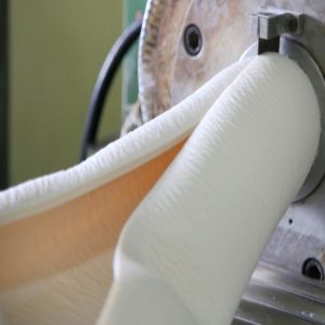 FKM Rubber Precompound with 20KGS MOQ -17 TR and 12-20 Compression Set for High