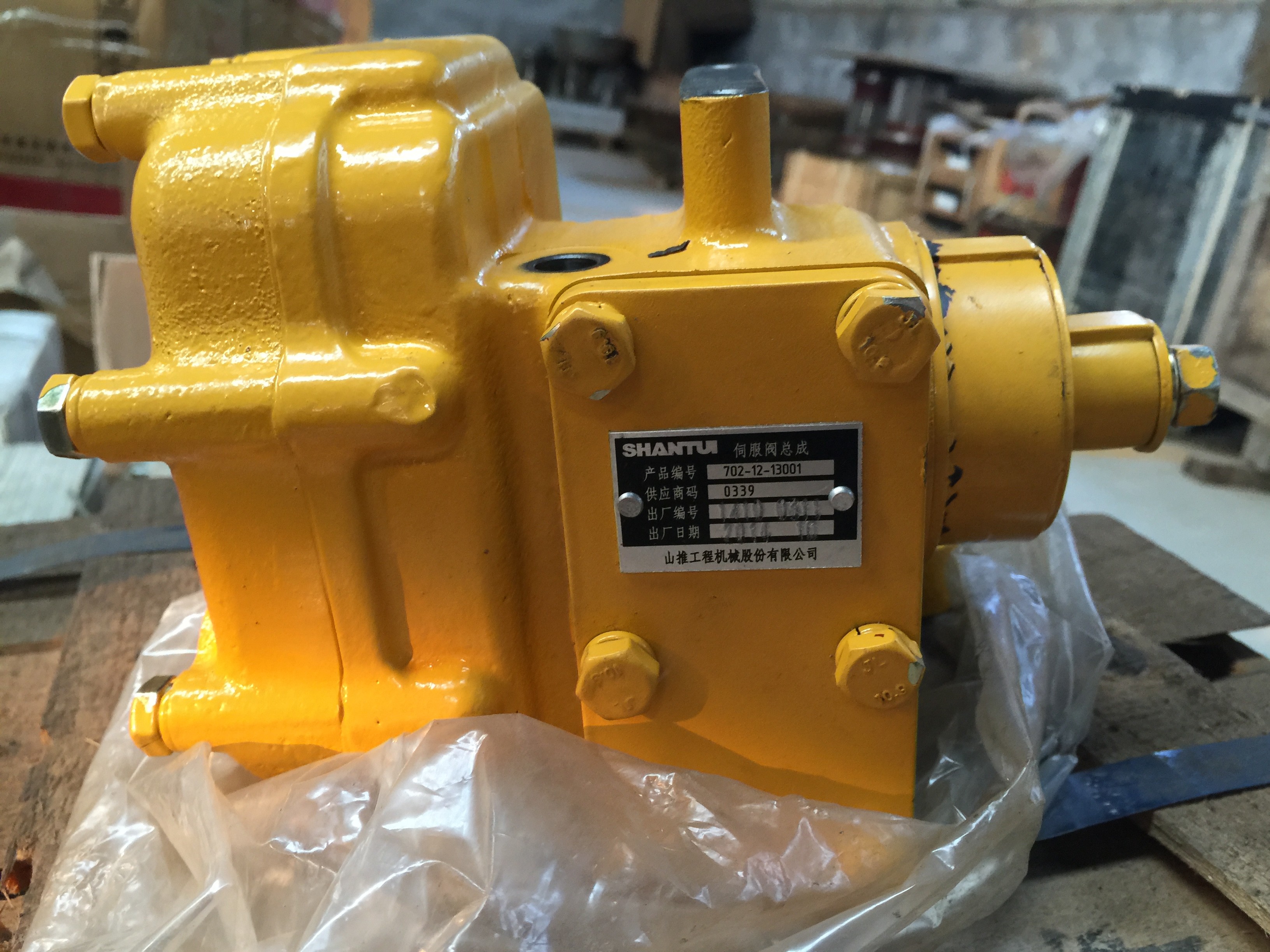 Komatsu D65-6 D65-7 D65-8 bulldozer TRANSMISSION CONTROL VALAE 144-15-00044