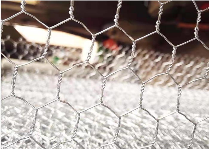 304 Stainless Steel Hexagonal Wire Mesh 10-200m Length For Chicken