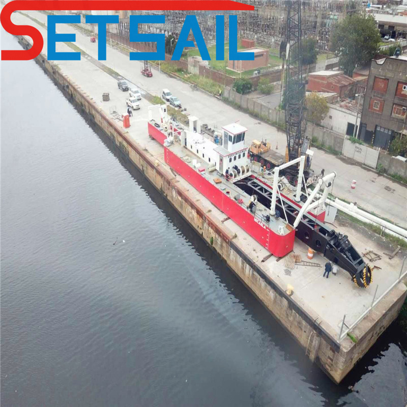 Water Flow 4500m3 Underwater Pump Diesel Engine Cutter Suction Dredger