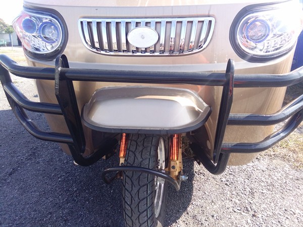 Mototaxi Petrol 2.7m *1.3m*1.8m Motorized Passenger Tricycle