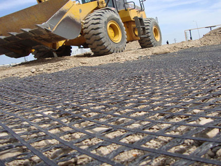 Civil Engineering Basalt Reinforcing Fiberglass Geogrid Mesh 12.7*12.7mm Length 50-200m
