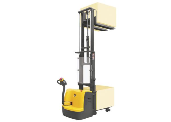 Waterproof Motor Full Electric Stacker , Initial Lift 1500kg Heavy Double Pallet