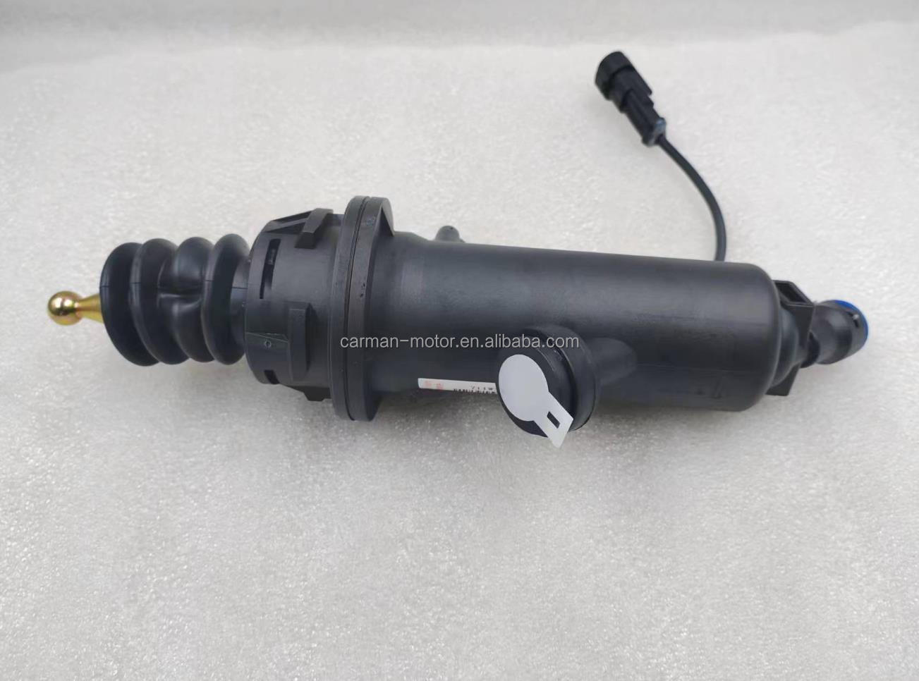 711W30715-6152 Heavy Truck Howo T5G Sitrak C7H Original Clutch Master Cylinder with ISO9001 2008 Certification