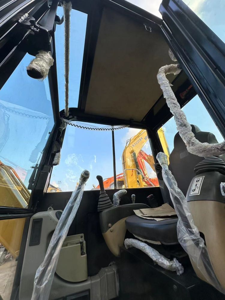5000 KG Machine Weight Japan Original Cat 305.5e2 Excavator with 2700 Working Hours