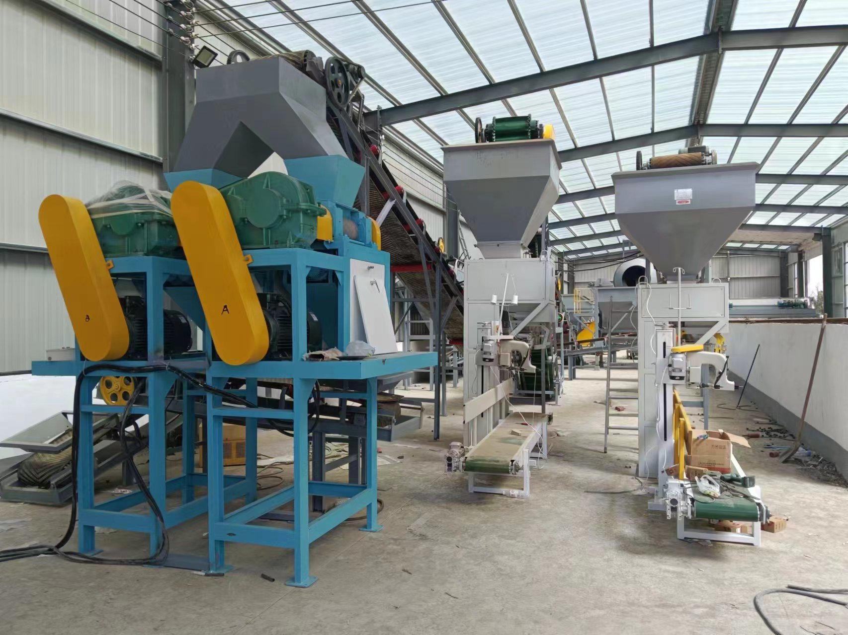 Dry Powder Fertilizer Granulator Double Roller Press Granulation Equipment NPK Fertilizer Making Machine