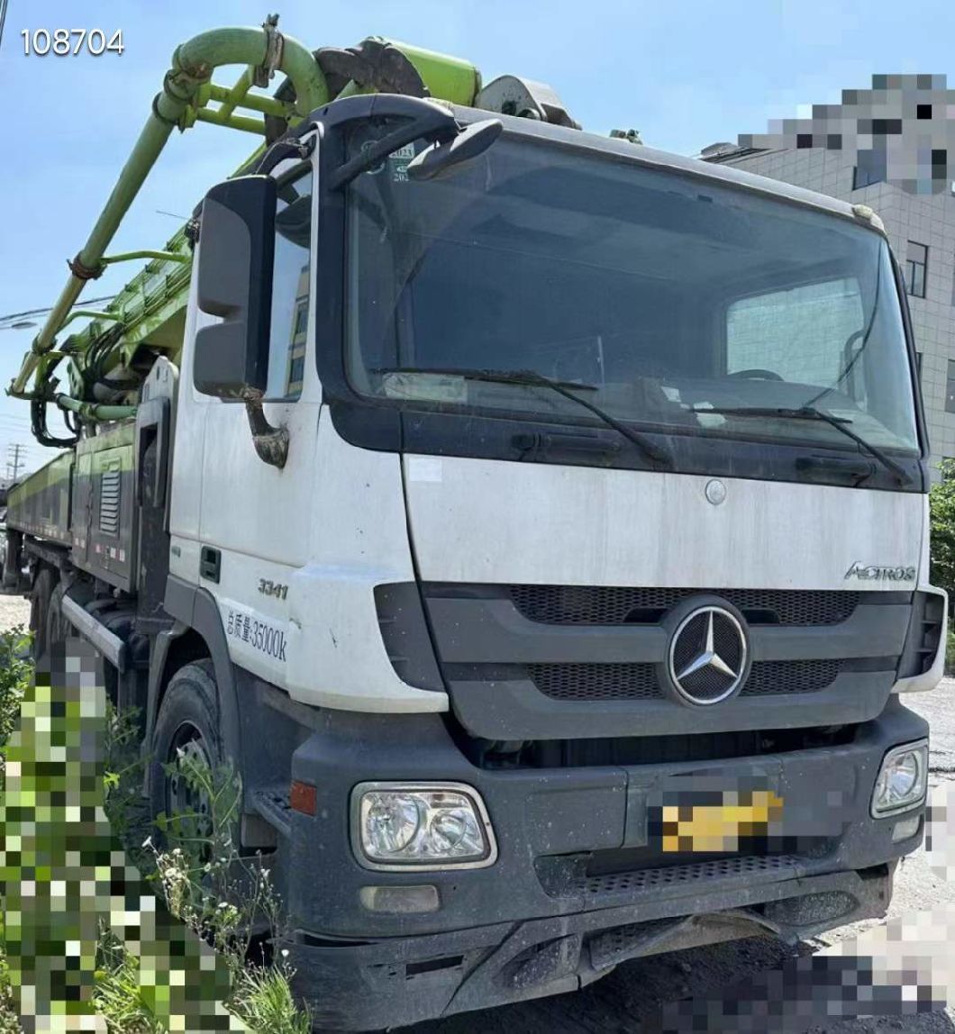 20 Years Zoomlion Concrete Pump Truck 49 Meters Using Mercedes-Benz Chassis