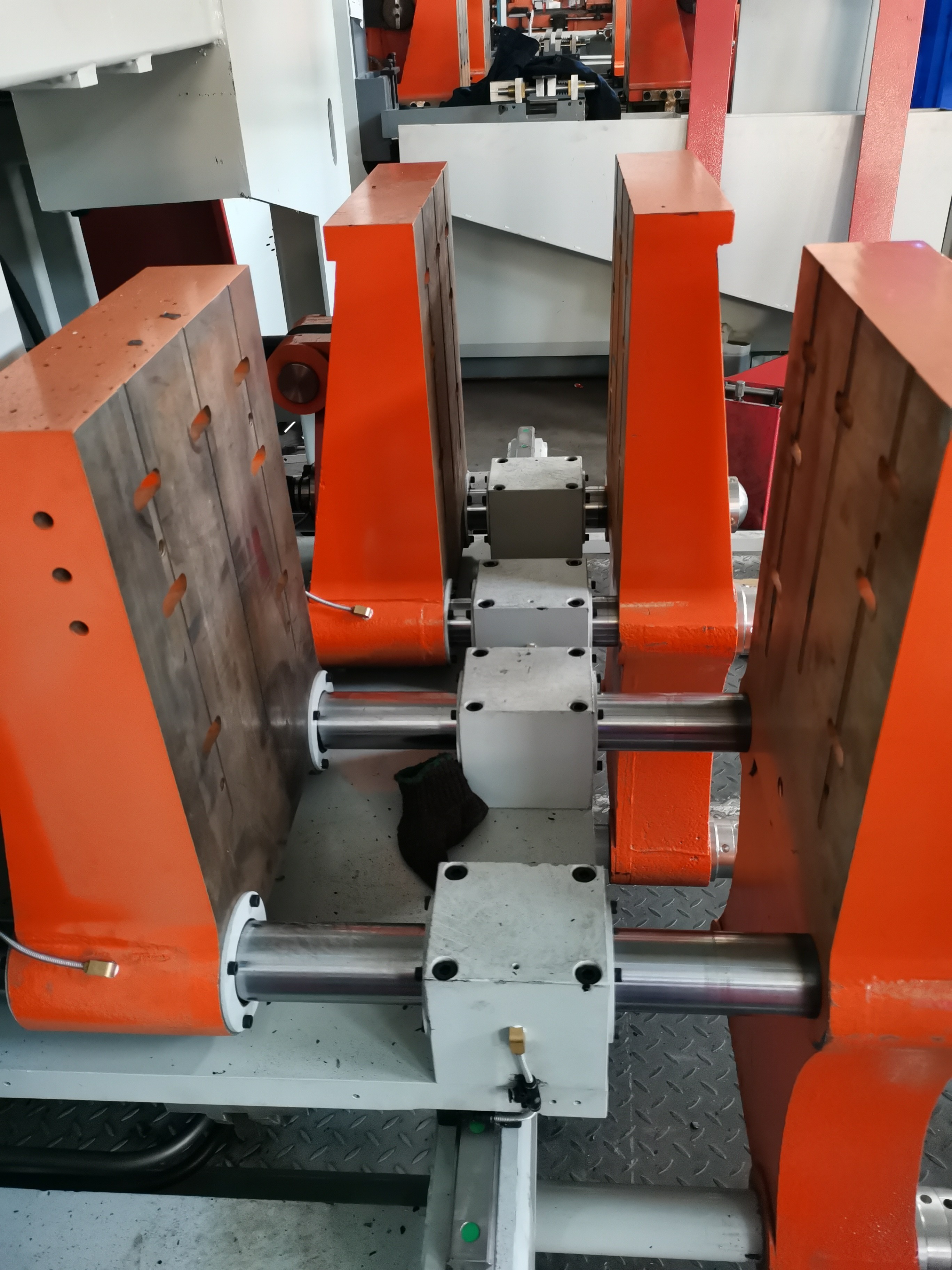 2 Colors Continuous Extrusion Blow Molding 1 Head , 1000bph 2l Blow Molding Machine
