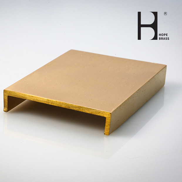 Decorative Copper Material for Derative Home / Supermarket / Garage Brass Extruding Profiles Extrusion China Manufacture
