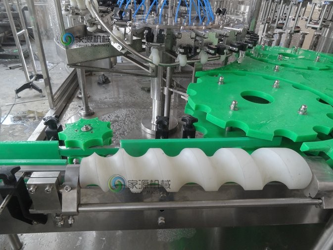 Crown Cap Beer Bottle Filling Machine 3500 BPH Glass Bottling Machine